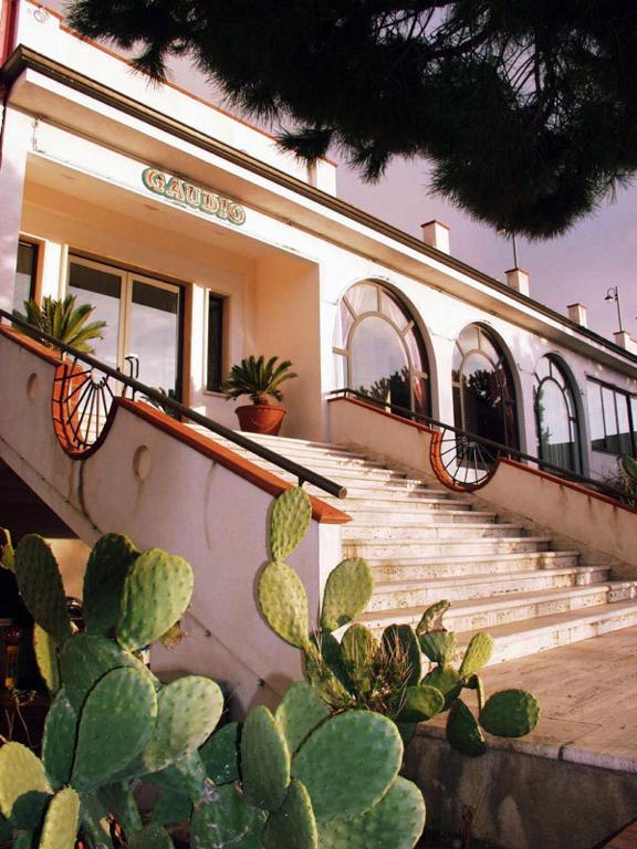 Hotel Gaudio 롱고바르디 외부 사진